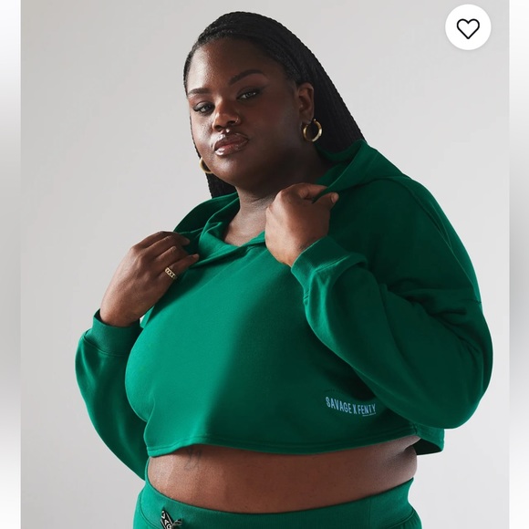 💚Savage Xssential Terry Cropped Hoodie - Picture 2 of 9